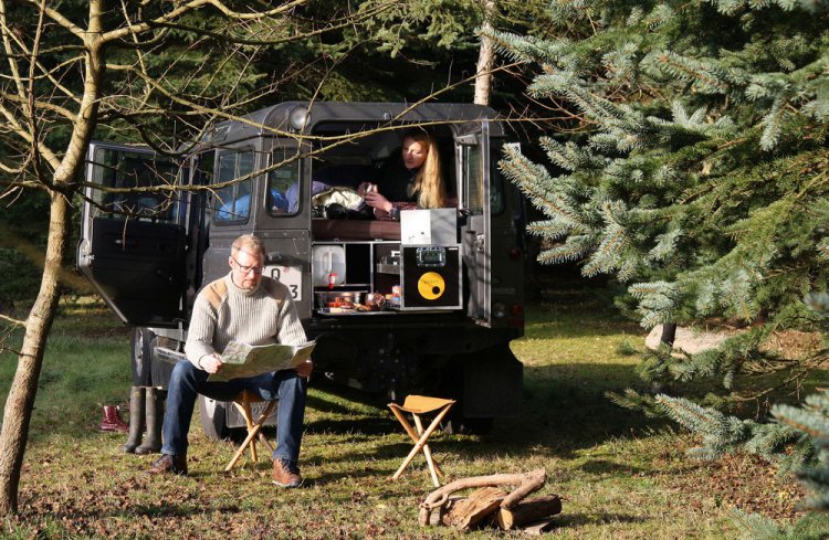 Дом на колесах в Land Rover Defender Дом на колесах в Land Rover Defender