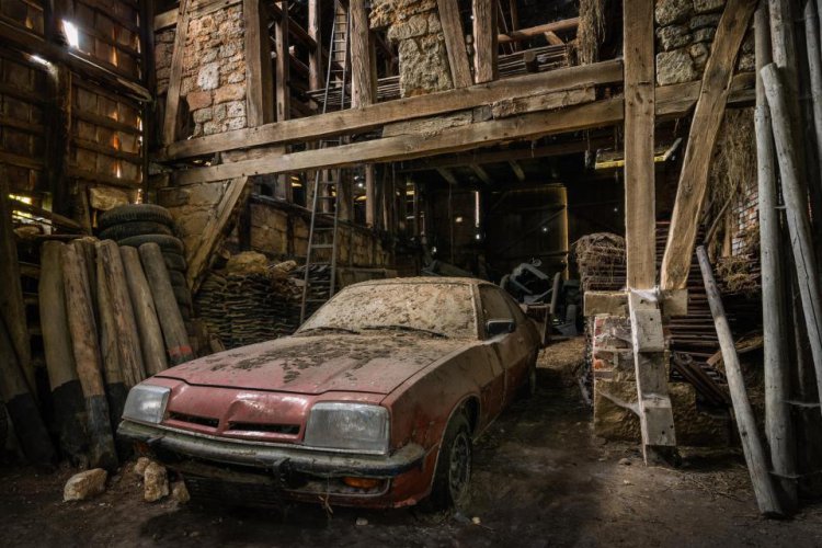 Редкие автомобили, гниющие на просторах Европы Редкие автомобили, гниющие на просторах Европы