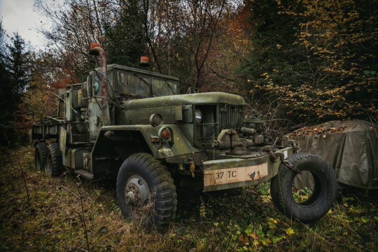 Редкие автомобили, гниющие на просторах Европы Редкие автомобили, гниющие на просторах Европы