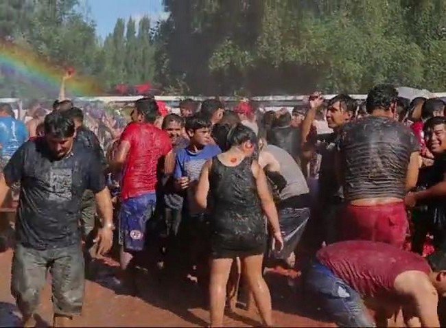 Битва помидорами в Чили Битва помидорами в Чили
