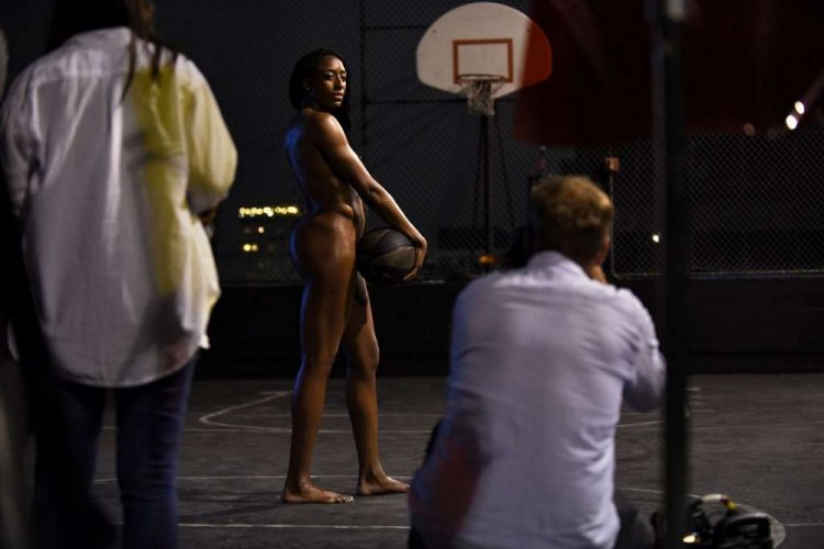 Спортсмены снялись голышом для журнала ESPN the Magazine Спортсмены снялись голышом для журнала ESPN the Magazine