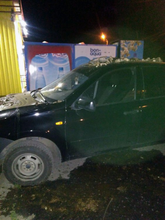 Месть за громкую музыку: Пенсионерка из Белгорода облила автомобиль фекалиями Месть за громкую музыку: Пенсионерка из Белгорода облила автомобиль фекалиями