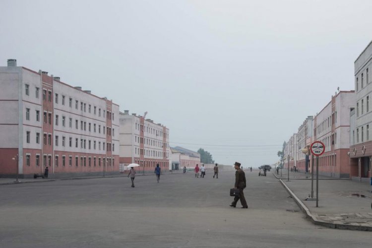 Коллективный отдых на пляже в Северной Корее Коллективный отдых на пляже в Северной Корее