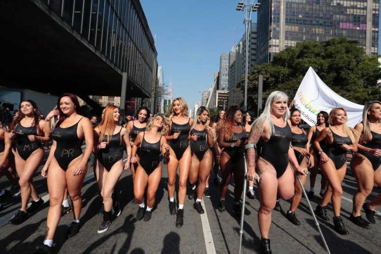 Участницы конкурса «Miss Bum Bum 2017» вышли на улицы Сан-Паулу Участницы конкурса «Miss Bum Bum 2017» вышли на улицы Сан-Паулу