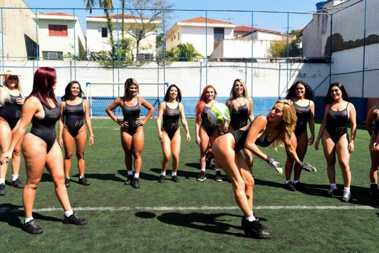 Участницы конкурса «Miss Bum Bum 2017» сыграли в футбол Участницы конкурса «Miss Bum Bum 2017» сыграли в футбол