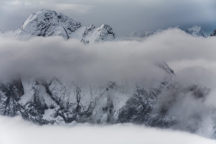 Доломиты в разное время года на снимках польского фотографа Доломиты в разное время года на снимках польского фотографа