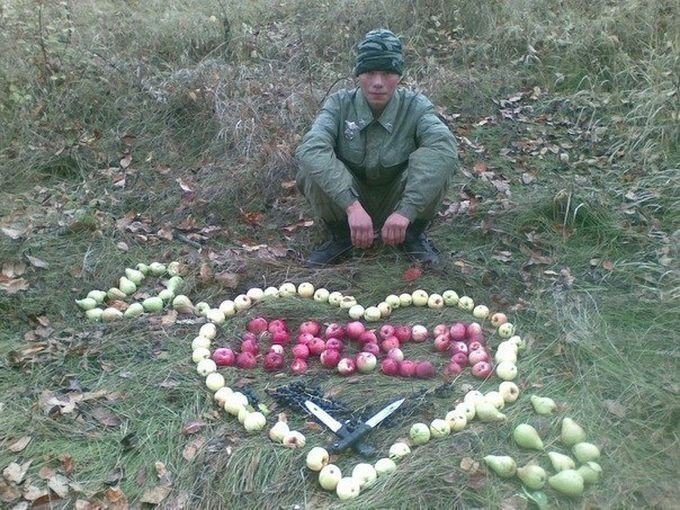 Колхозная романтика: самые нелепые фото признаний в любви Колхозная романтика: самые нелепые фото признаний в любви