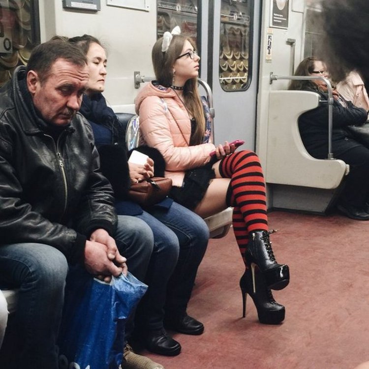 Мода от народа или 20 фото неподражаемых модников, которых можно встретить в российском метро Мода от народа или 20 фото неподражаемых модников, которых можно встретить в российском метро