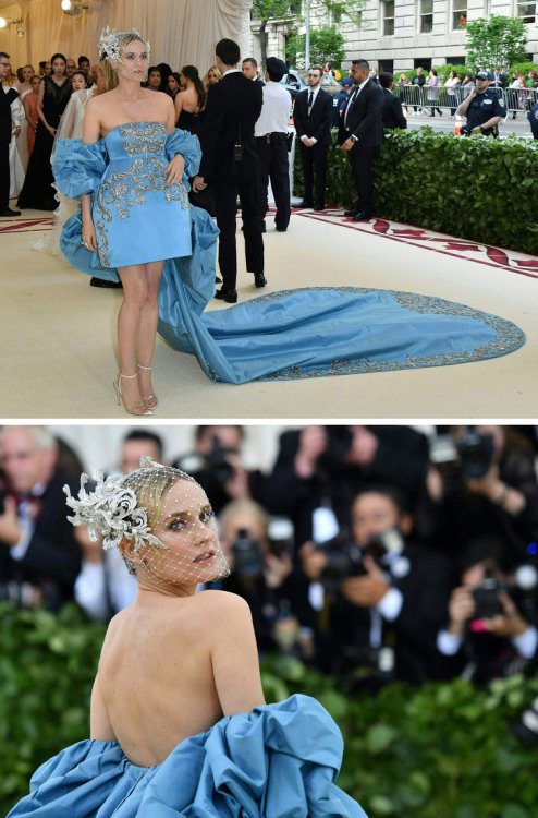 15 фото нереальных нарядов знаменитостей с Met Gala 2018, глядя на которые понимаешь, что мода еще способна удивлять 15 фото нереальных нарядов знаменитостей с Met Gala 2018, глядя на которые понимаешь, что мода еще способна удивлять