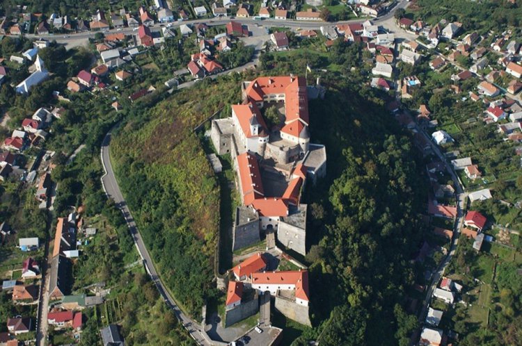 Замок Паланок в Мукачево Замок Паланок в Мукачево