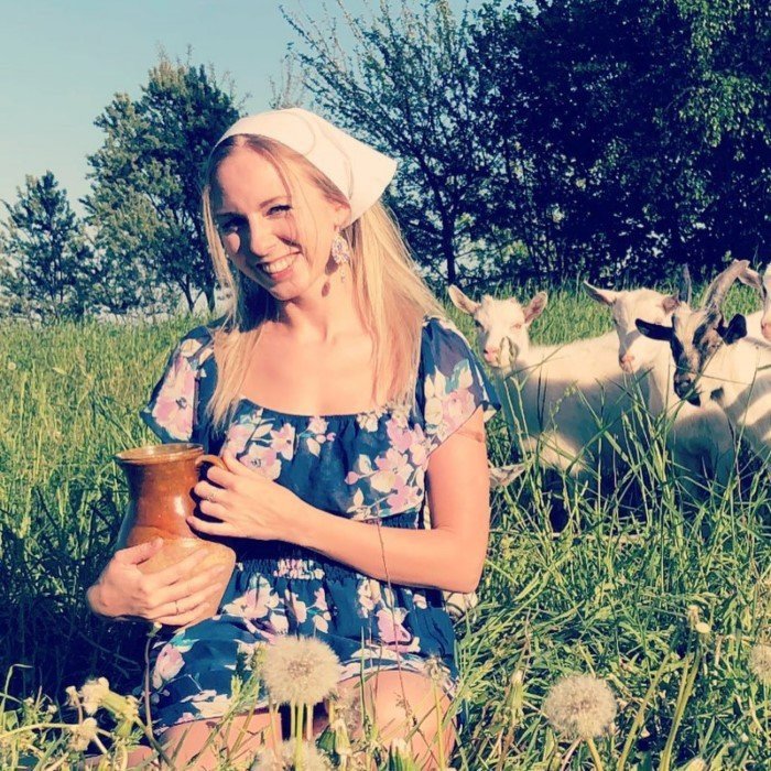 Сельские доярки сегодня тоже активно ведут странички в Instagram (фото) Сельские доярки сегодня тоже активно ведут странички в Instagram (фото)
