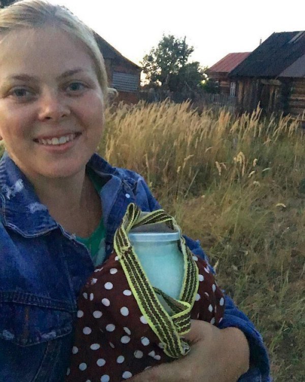 Сельские доярки сегодня тоже активно ведут странички в Instagram (фото) Сельские доярки сегодня тоже активно ведут странички в Instagram (фото)