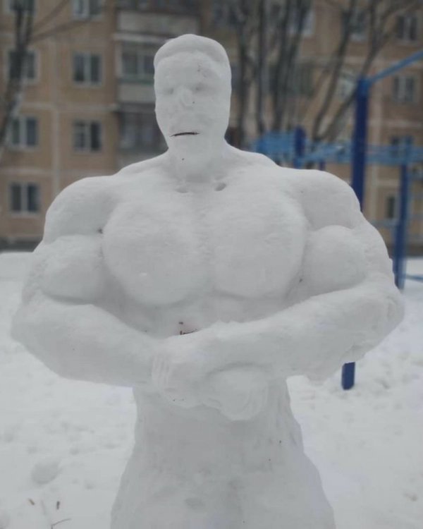 Снежные шедевры. Самые необычные снеговички (фото) Снежные шедевры. Самые необычные снеговички (фото)