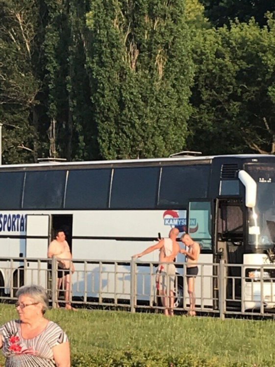 19 странных поступков, которые россияне уже совершили этим жарким летом 19 странных поступков, которые россияне уже совершили этим жарким летом